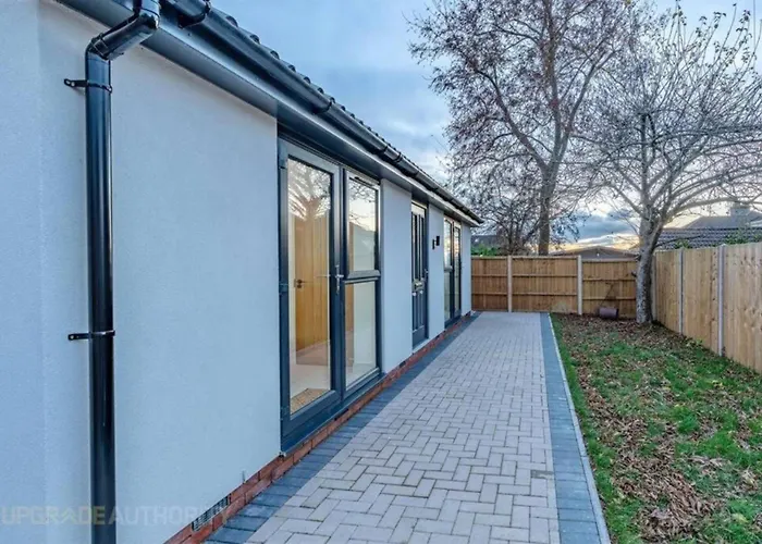 Cosy Single Storey With Garden, Parking Nyaraló