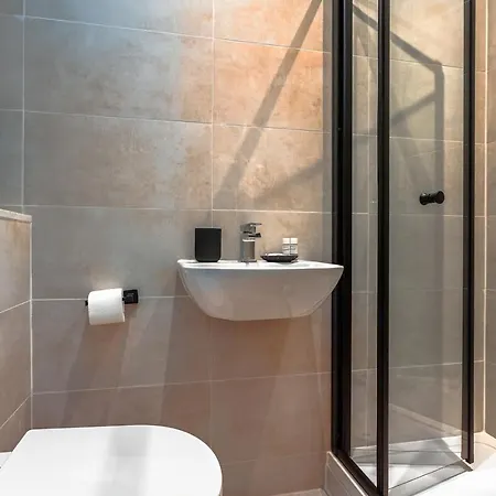 Cozy Near Concorde Museum W/ Backyard 度假居 布里斯托